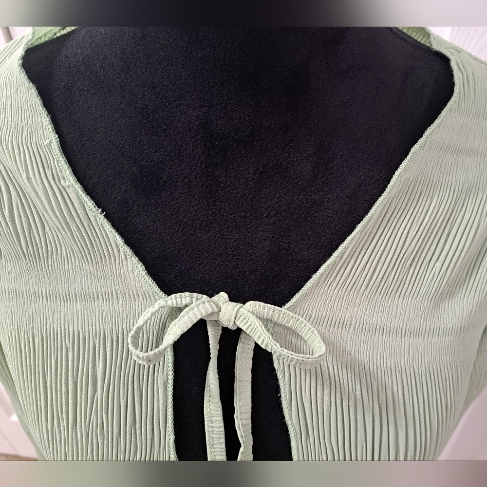 Cropped Open Blouse With Drawstring - Picture 3 of 6
